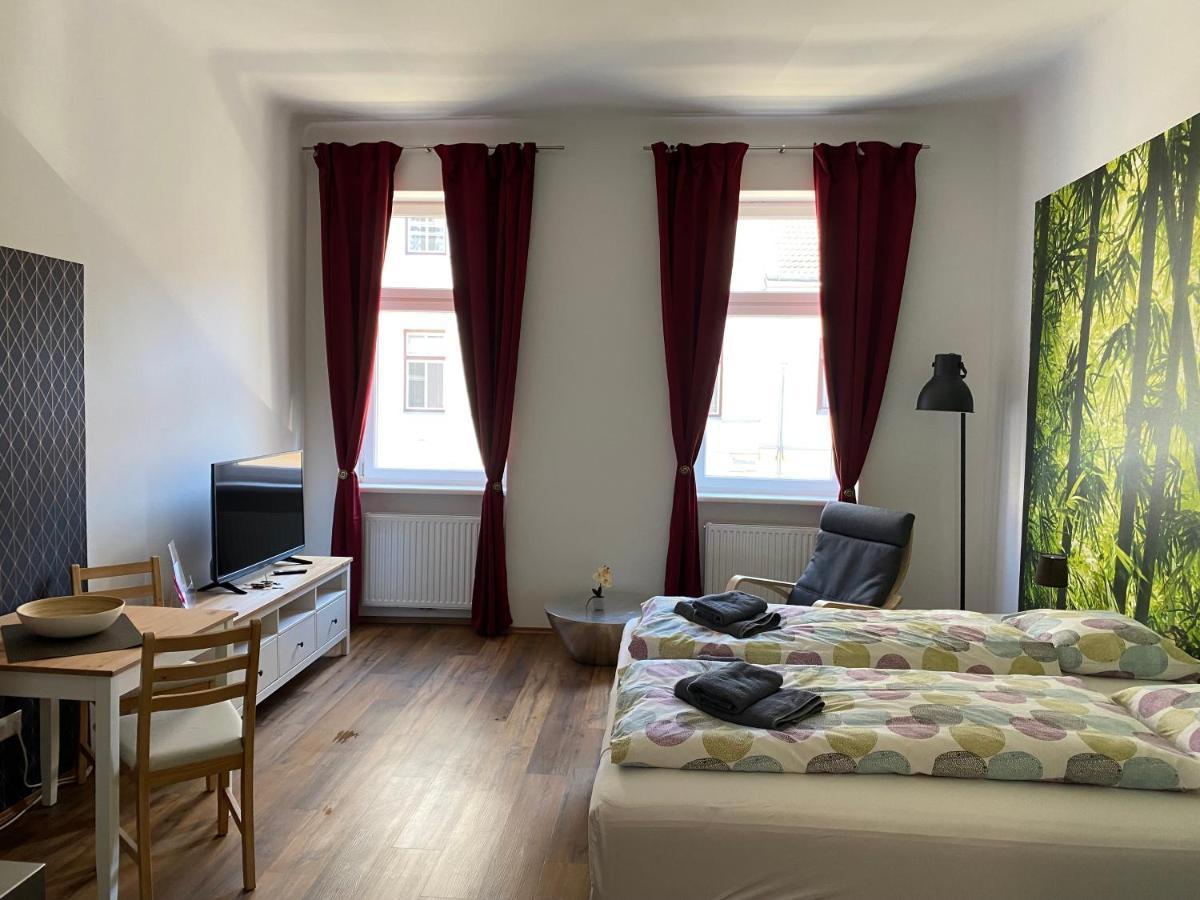 Studio & Apartments Near Reumannplatz Wien Exteriör bild