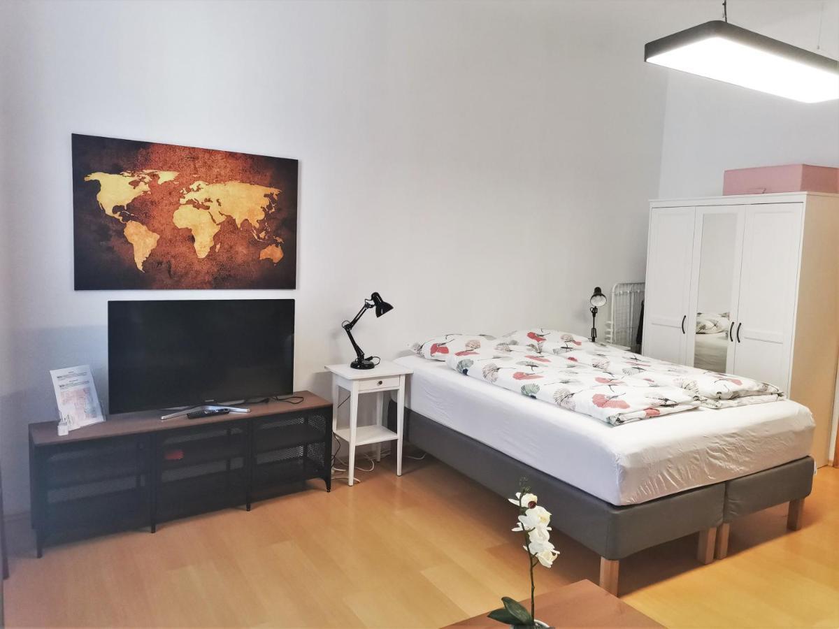 Studio & Apartments Near Reumannplatz Wien Exteriör bild