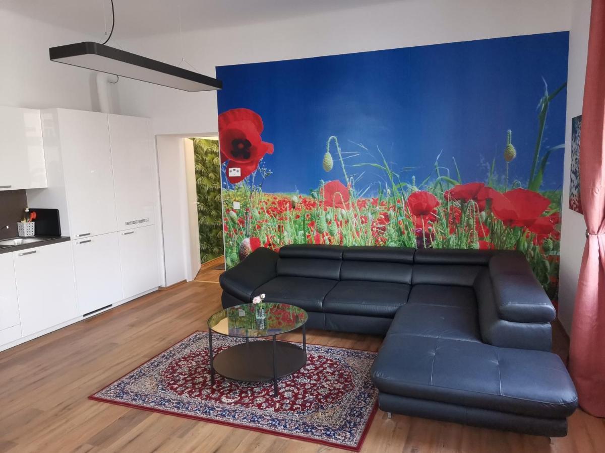 Studio & Apartments Near Reumannplatz Wien Exteriör bild
