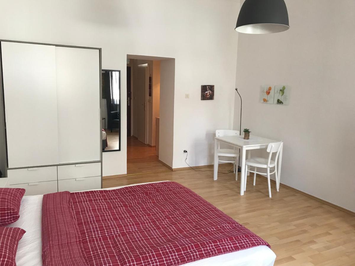 Studio & Apartments Near Reumannplatz Wien Exteriör bild