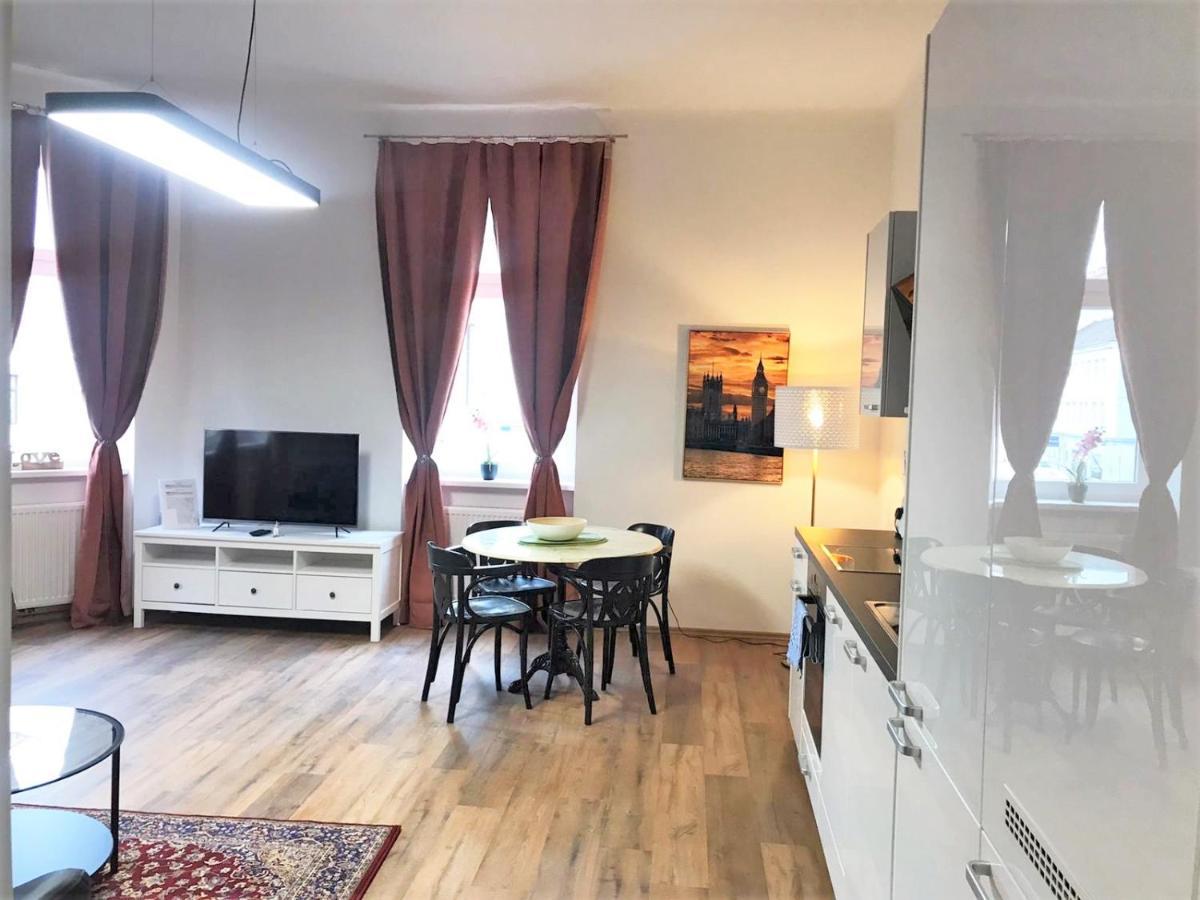 Studio & Apartments Near Reumannplatz Wien Exteriör bild