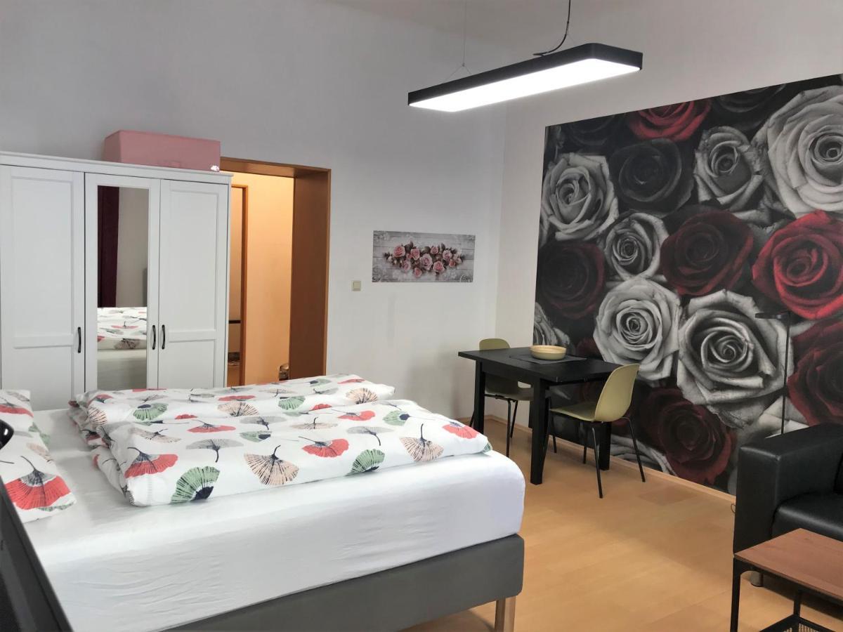 Studio & Apartments Near Reumannplatz Wien Exteriör bild