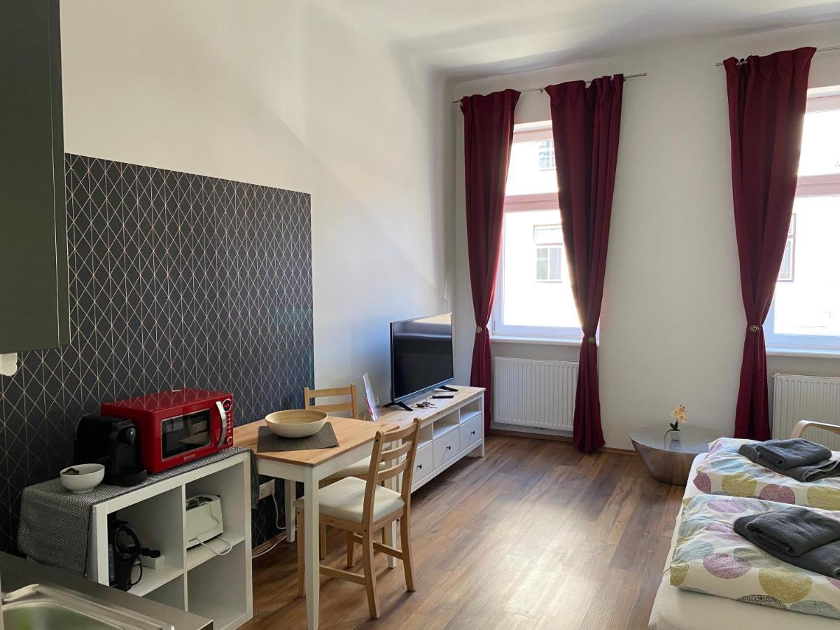 Studio & Apartments Near Reumannplatz Wien Exteriör bild